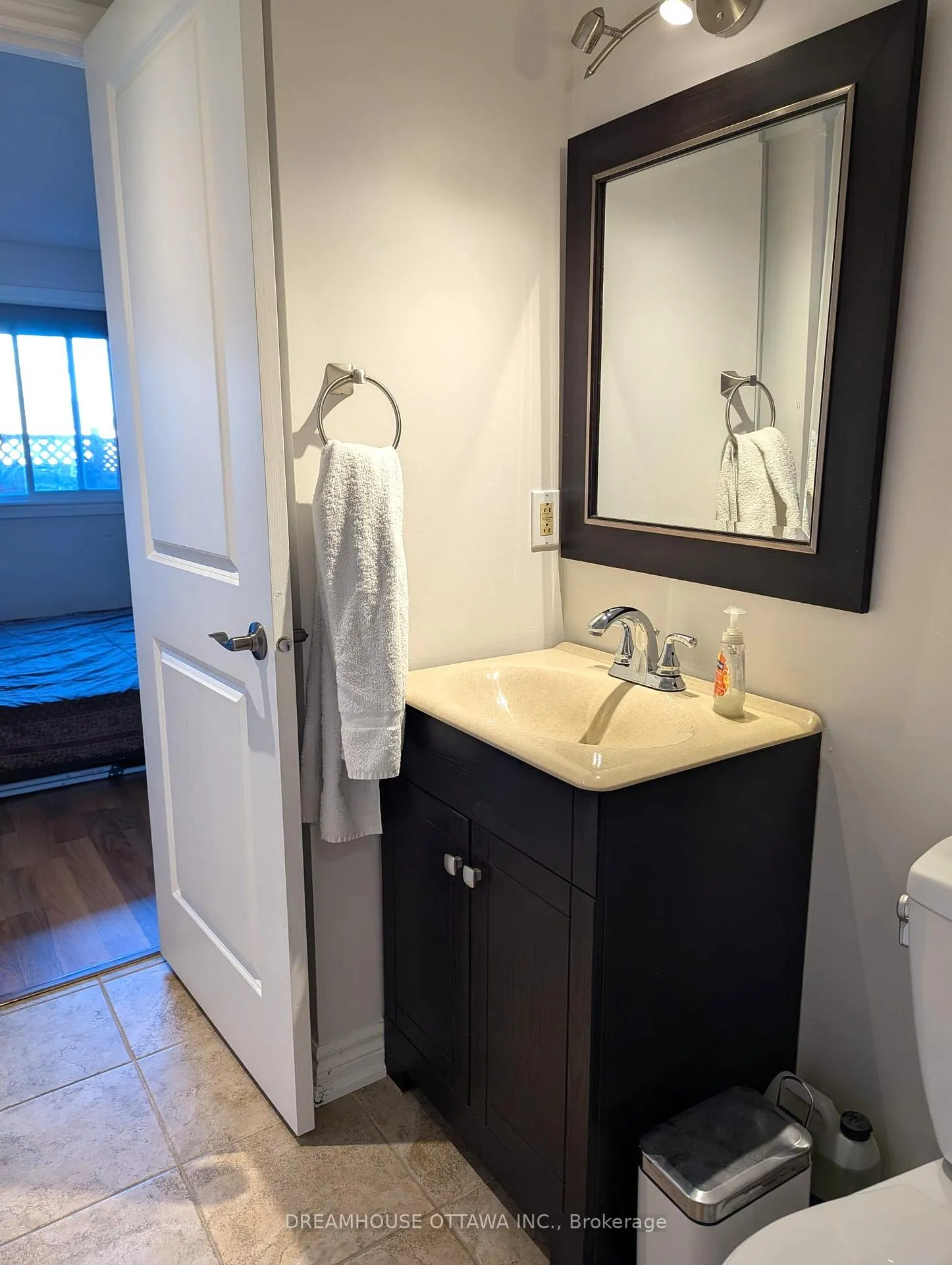 Photo 20 of Unit 107, 1490 Heron Road, Ottawa, Heron Gate — HOMEH