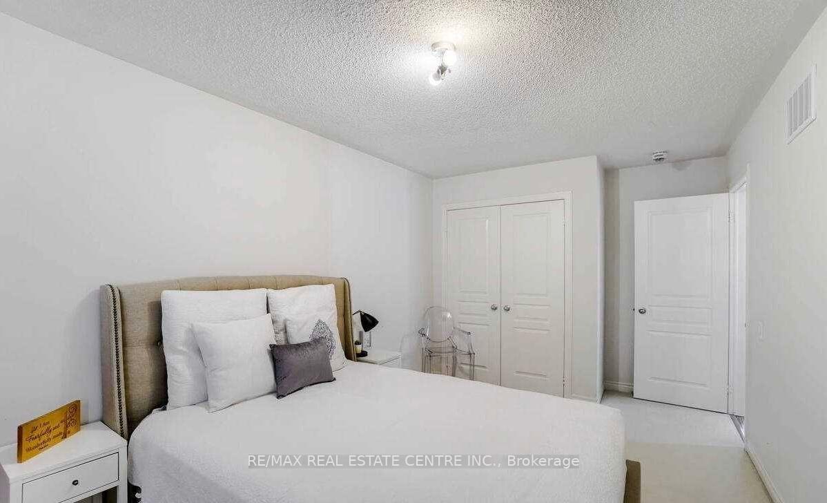 Photo 13 of 5 Blackberry Valley Crescent, Caledon, Rural Caledon — HOMEH