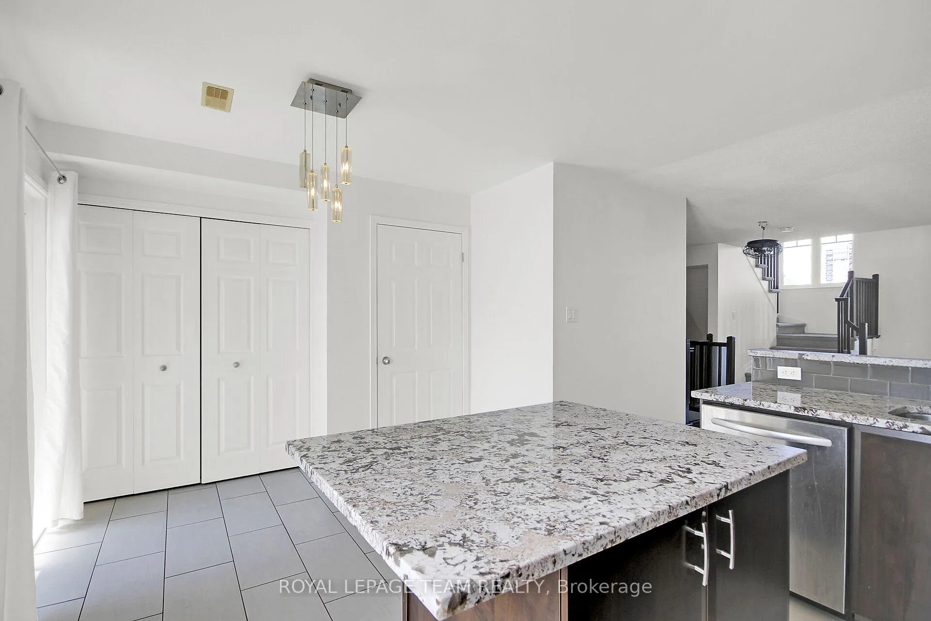 Photo 14 of Unit 151, 1512 Walkley Road S, Ottawa, Heron Gate/Industrial Park — HOMEH
