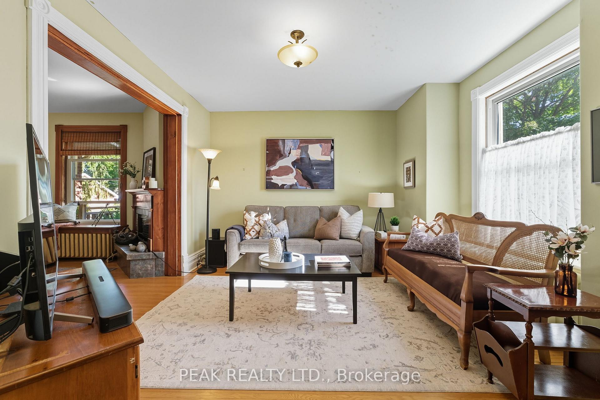 Photo 3 of 49 St Andrew Street, Brant, Paris — HOMEH