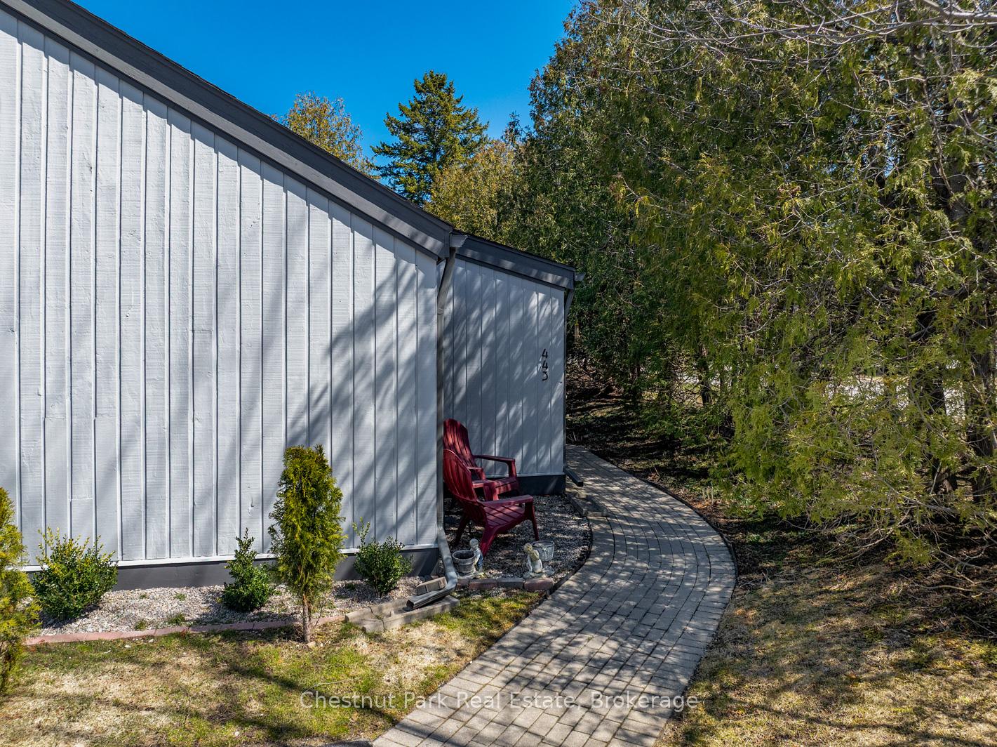 Photo 3 of 443 Oxbow Crescent, Collingwood — HOMEH