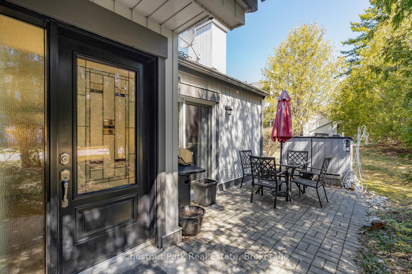 Photo 5 of 443 Oxbow Crescent, Collingwood — HOMEH