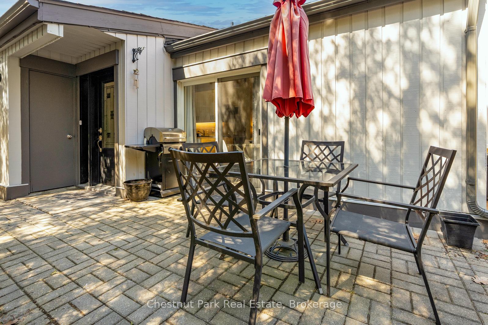 Photo 12 of 443 Oxbow Crescent, Collingwood — HOMEH