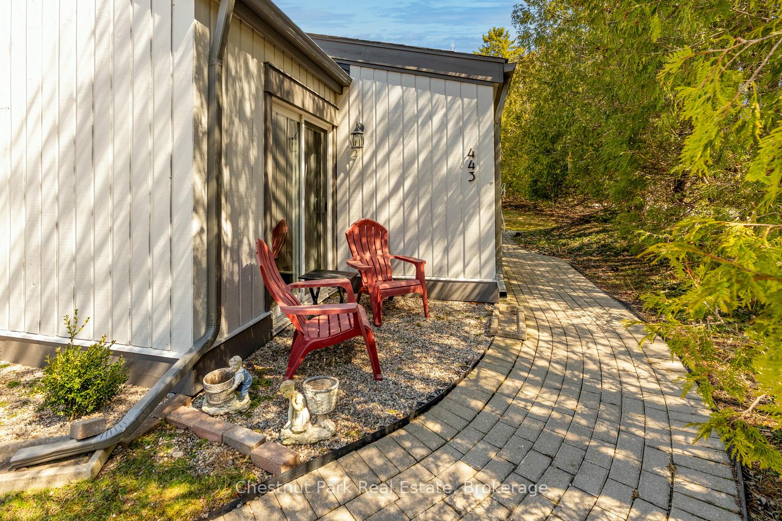 Photo 21 of 443 Oxbow Crescent, Collingwood — HOMEH