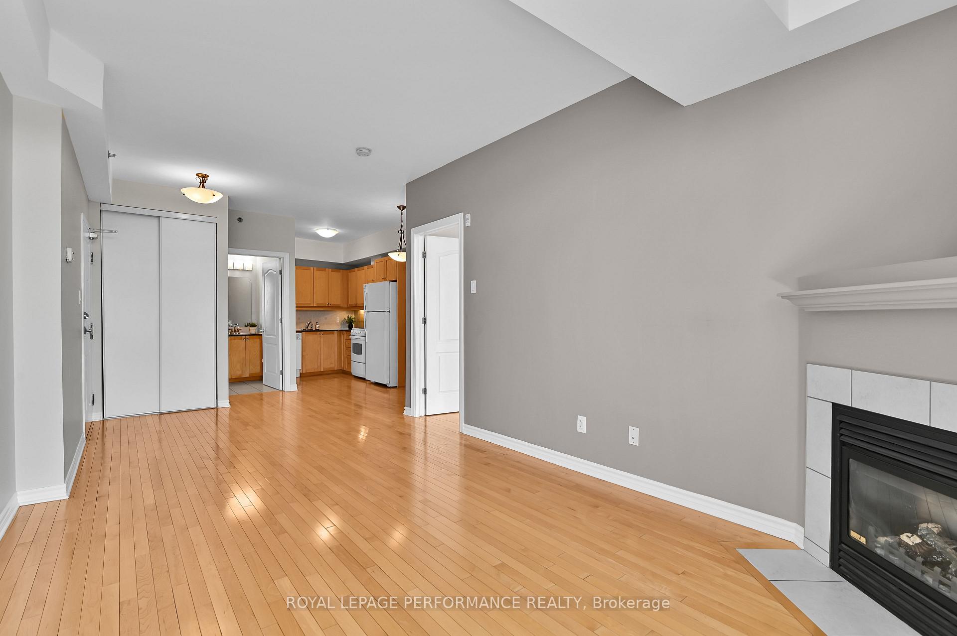 Photo 6 of Unit 407, 6 Grove Avenue, Ottawa, Old Ottawa South — HOMEH