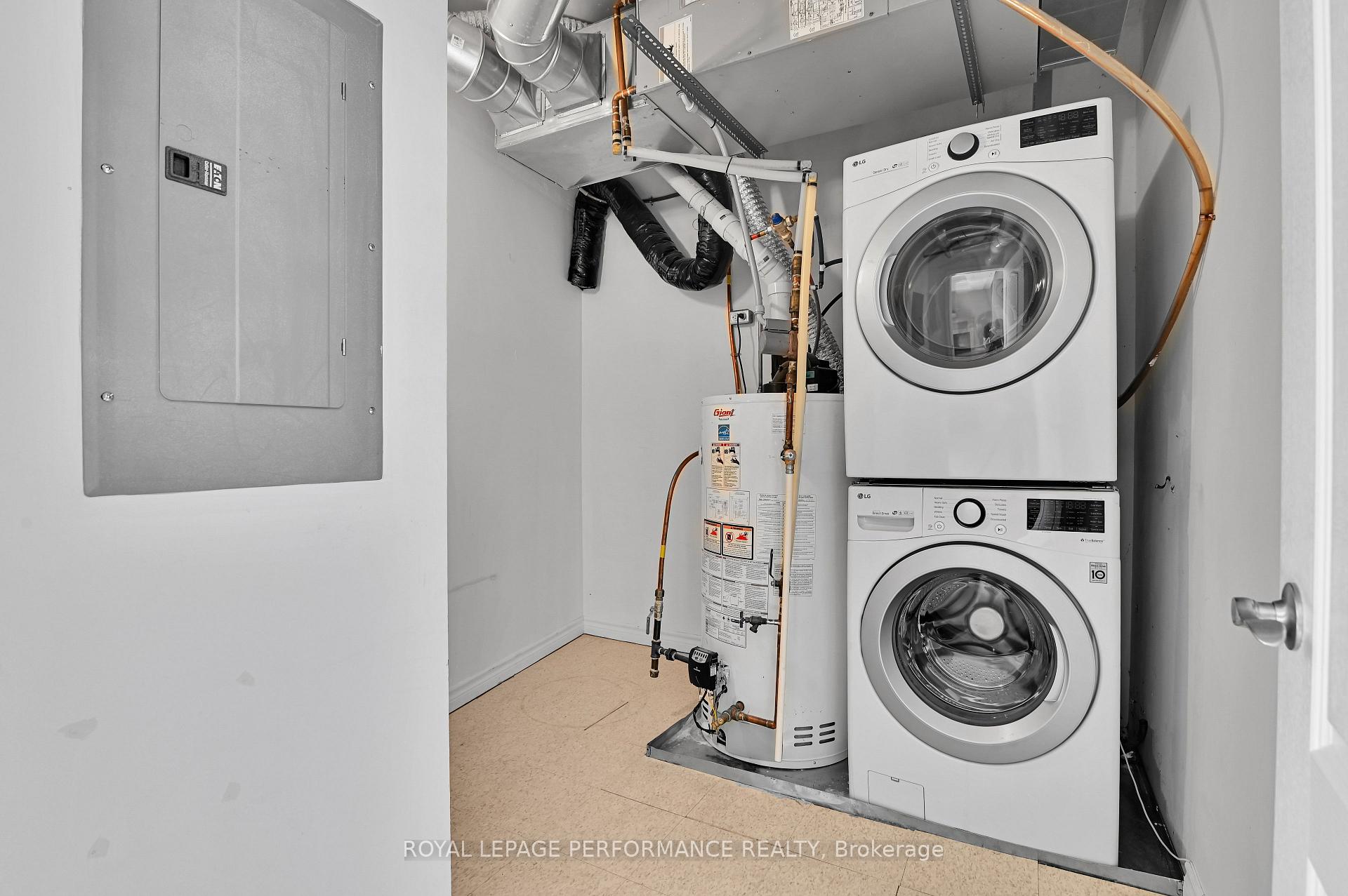 Photo 13 of Unit 407, 6 Grove Avenue, Ottawa, Old Ottawa South — HOMEH
