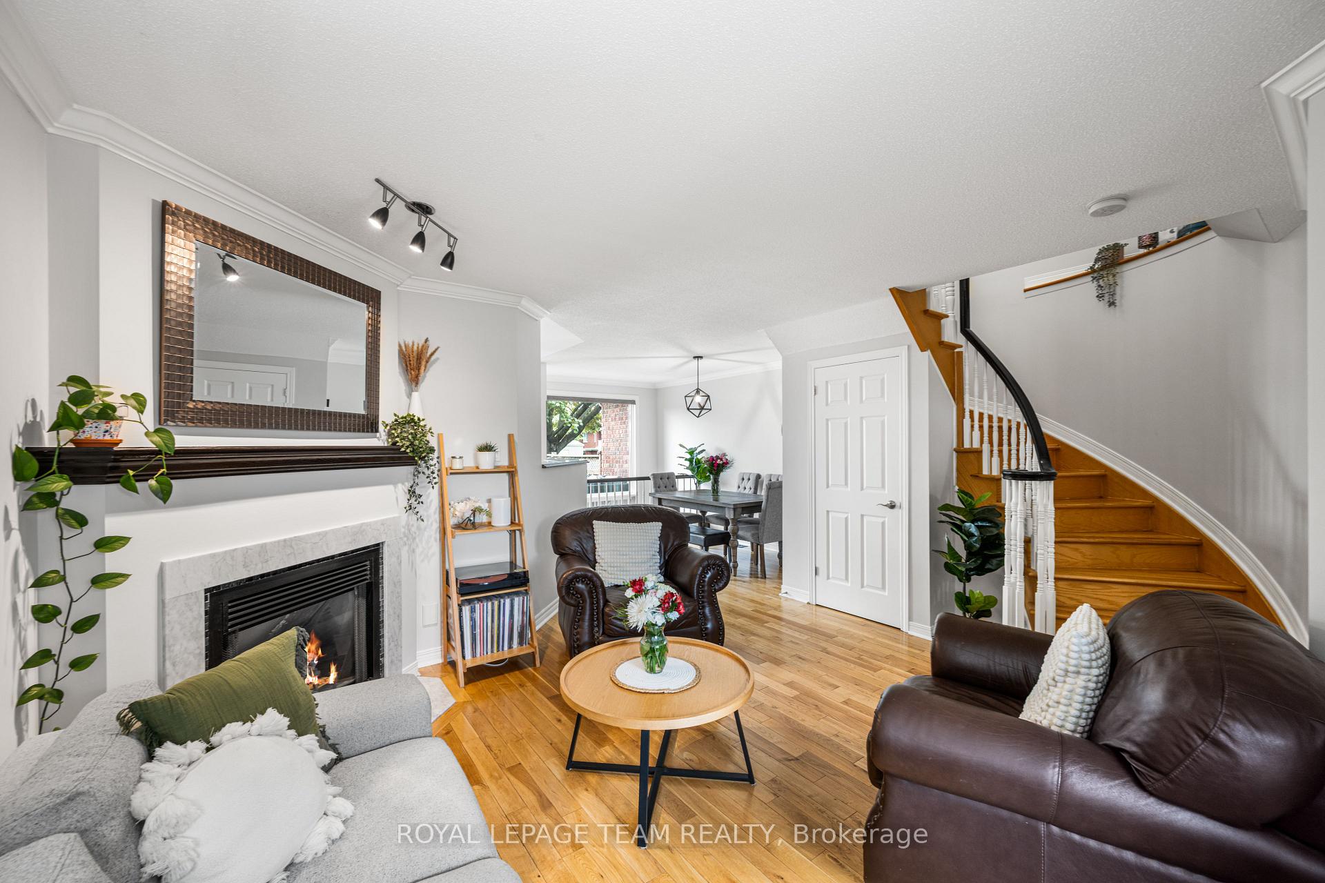 Photo 16 of 1526 Tonilee Drive, Ottawa, Carson Grove — HOMEH