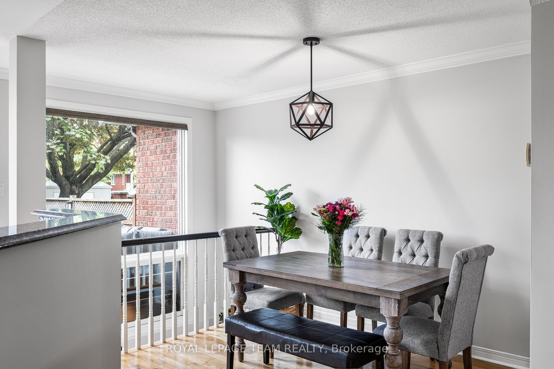 Photo 7 of 1526 Tonilee Drive, Ottawa, Carson Grove — HOMEH