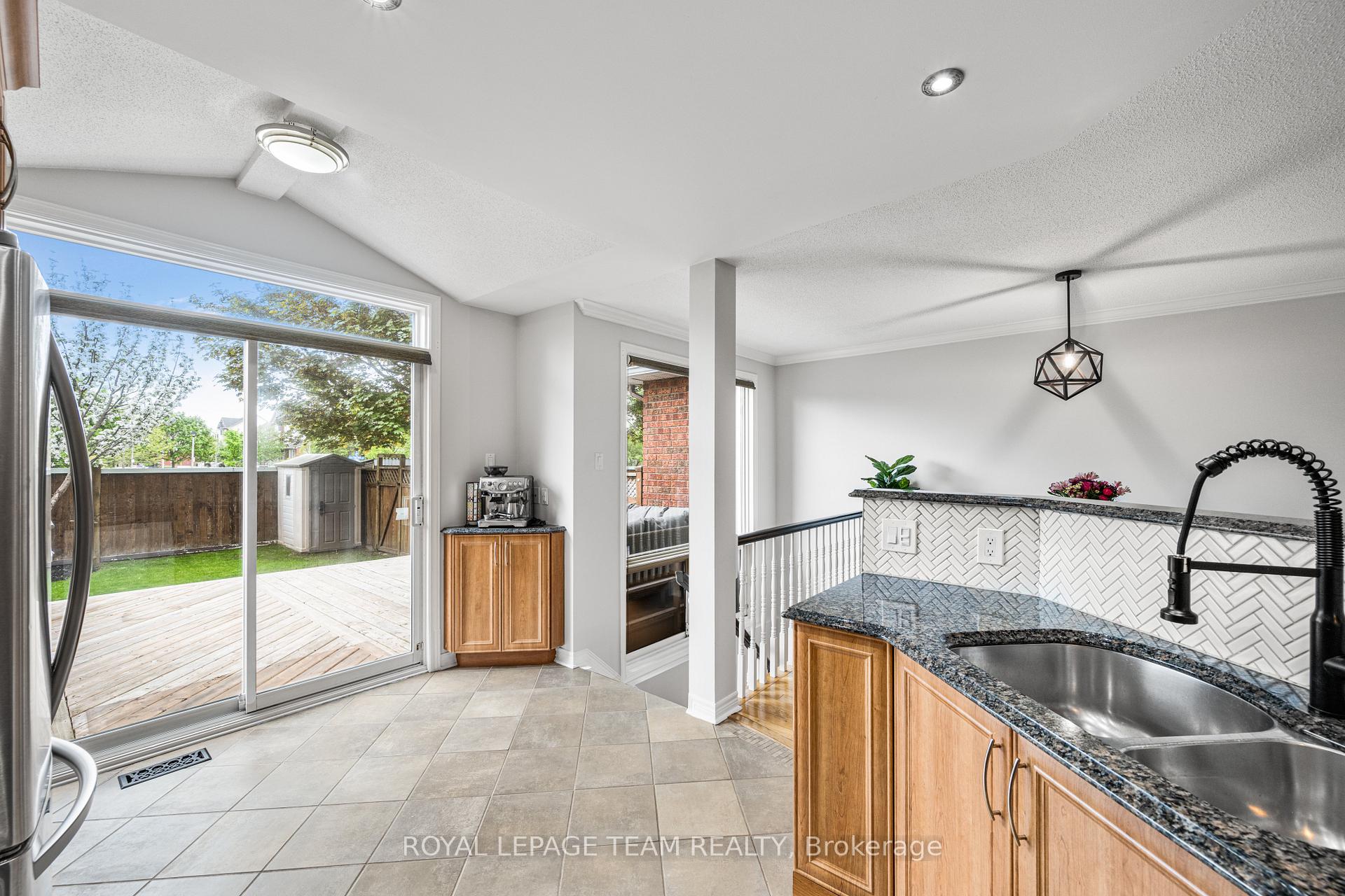 Photo 8 of 1526 Tonilee Drive, Ottawa, Carson Grove — HOMEH