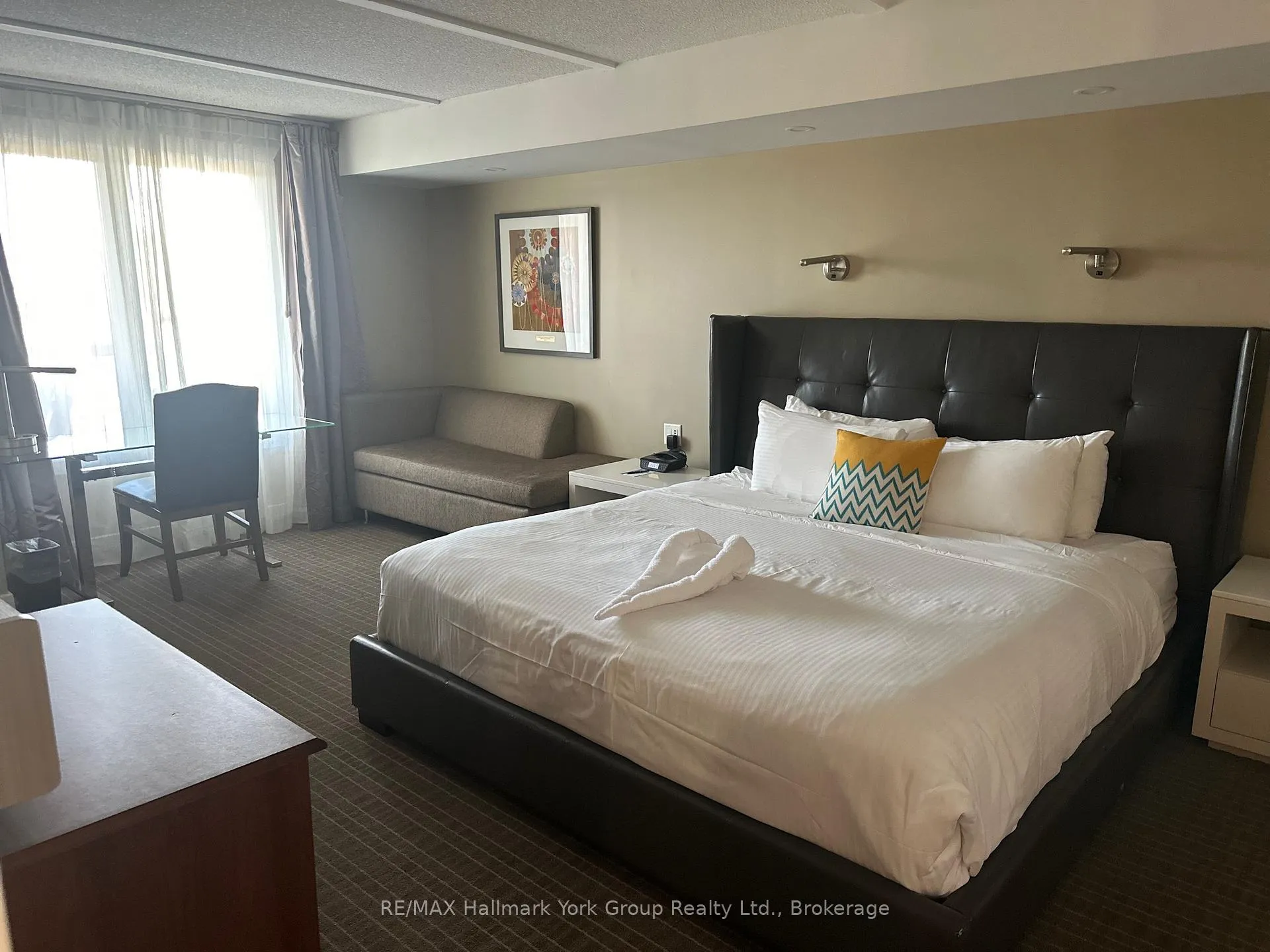 Photo 8 of Unit 5116, 9 Harbour Street E, Collingwood — HOMEH