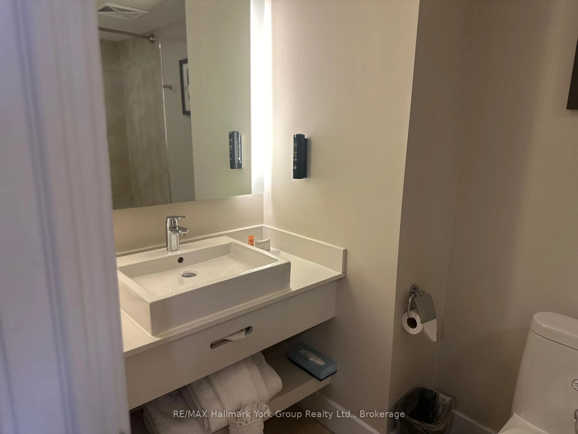Photo 16 of Unit 5116, 9 Harbour Street E, Collingwood — HOMEH
