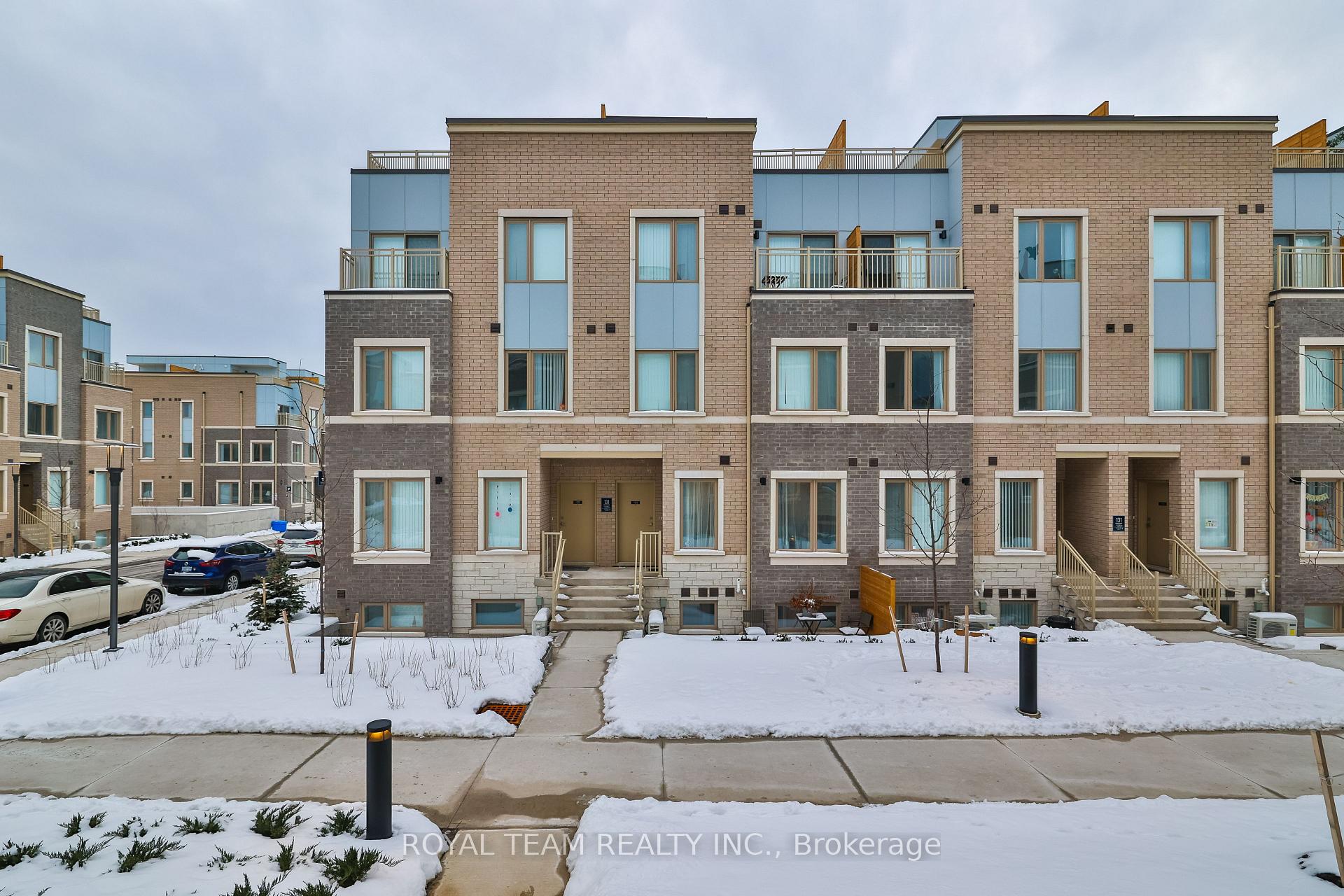 Photo 2 of Unit 224, 131 Honeycrisp Crescent, Vaughan, Vaughan Corporate Centre — HOMEH