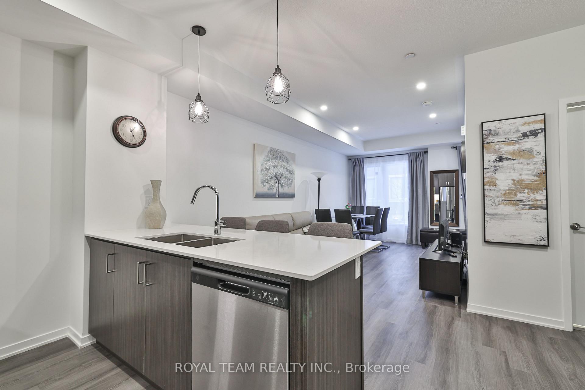 Photo 10 of Unit 224, 131 Honeycrisp Crescent, Vaughan, Vaughan Corporate Centre — HOMEH