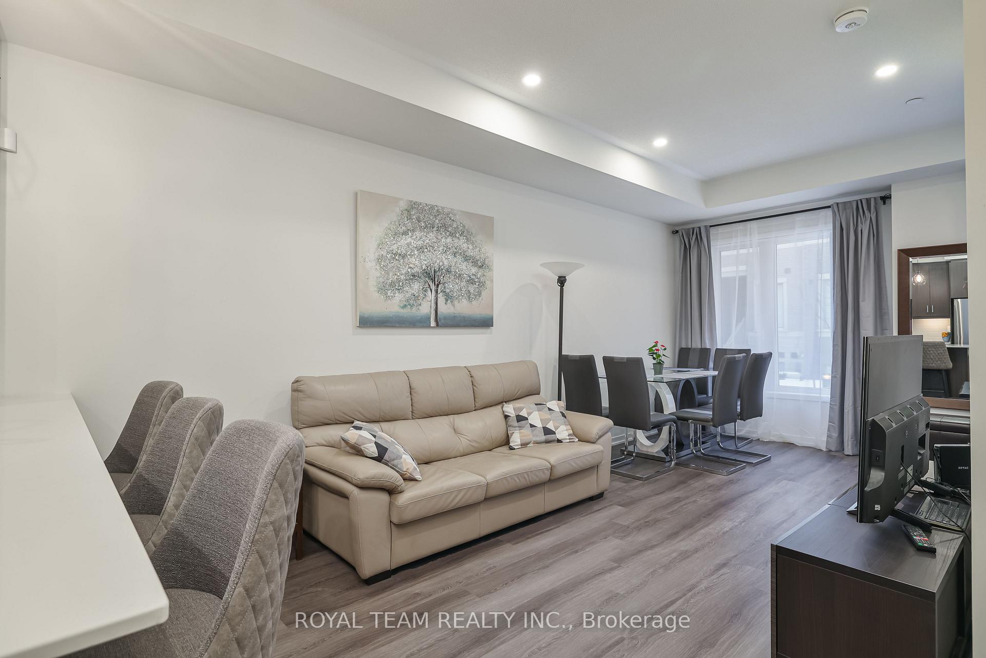 Photo 12 of Unit 224, 131 Honeycrisp Crescent, Vaughan, Vaughan Corporate Centre — HOMEH