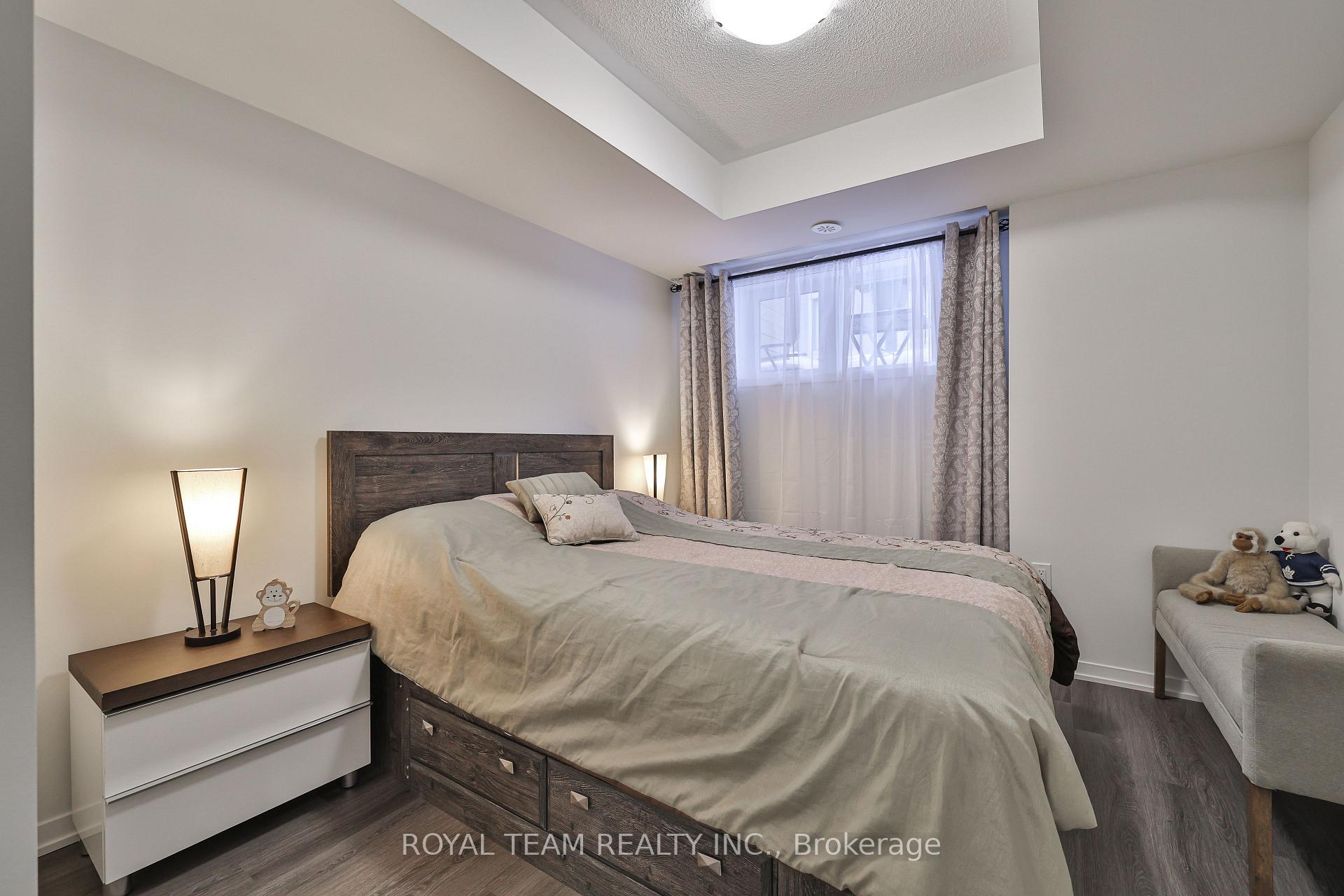 Photo 16 of Unit 224, 131 Honeycrisp Crescent, Vaughan, Vaughan Corporate Centre — HOMEH