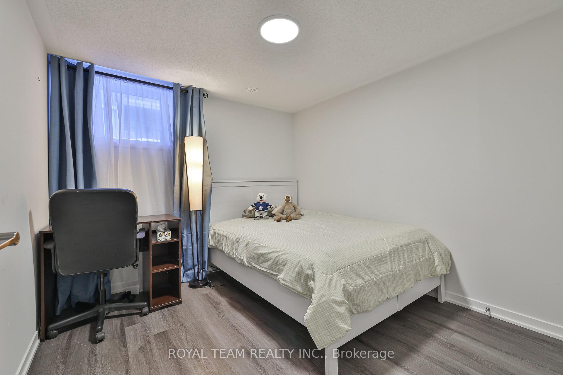 Photo 19 of Unit 224, 131 Honeycrisp Crescent, Vaughan, Vaughan Corporate Centre — HOMEH