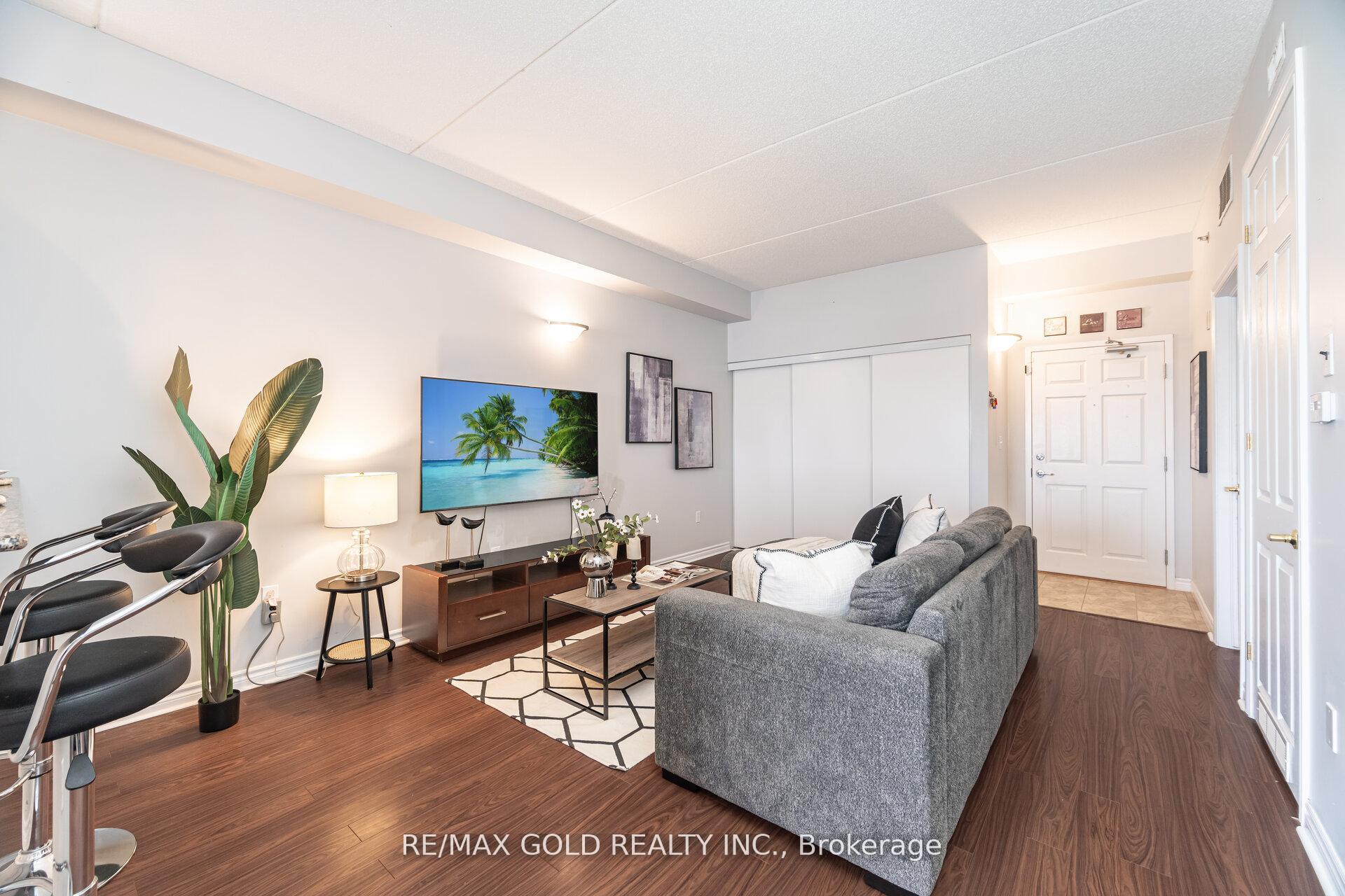 Photo 12 of Unit 306, 308 Watson Parkway N, Guelph, Grange Road — HOMEH