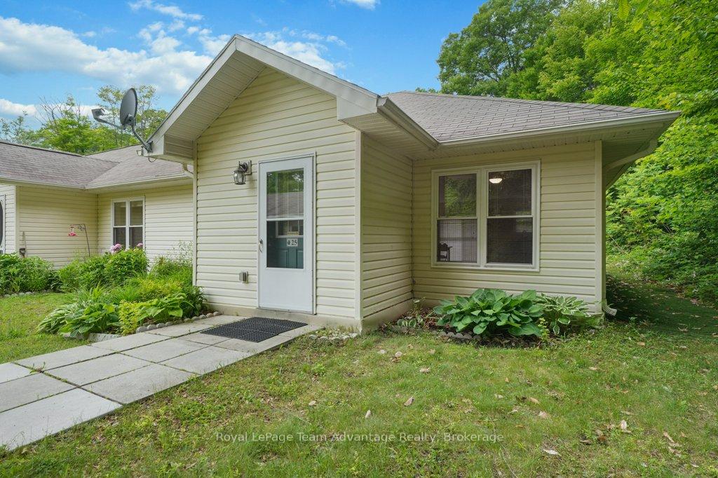 Photo 2 of Unit 5, 25 Seguin Place Drive, Seguin, Humphrey — HOMEH