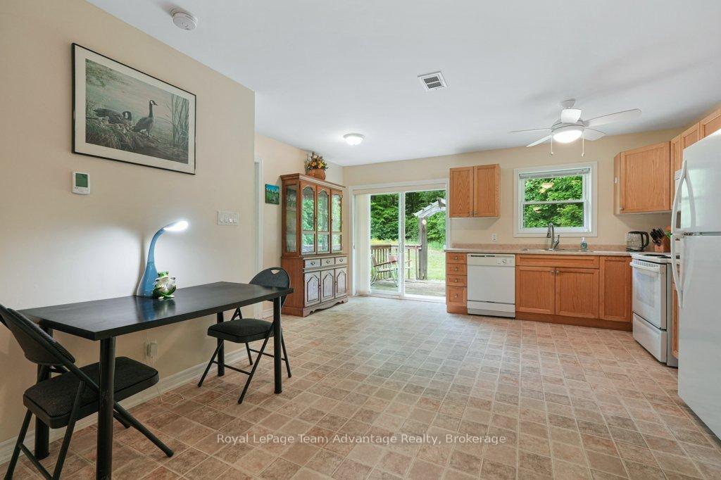 Photo 9 of Unit 5, 25 Seguin Place Drive, Seguin, Humphrey — HOMEH