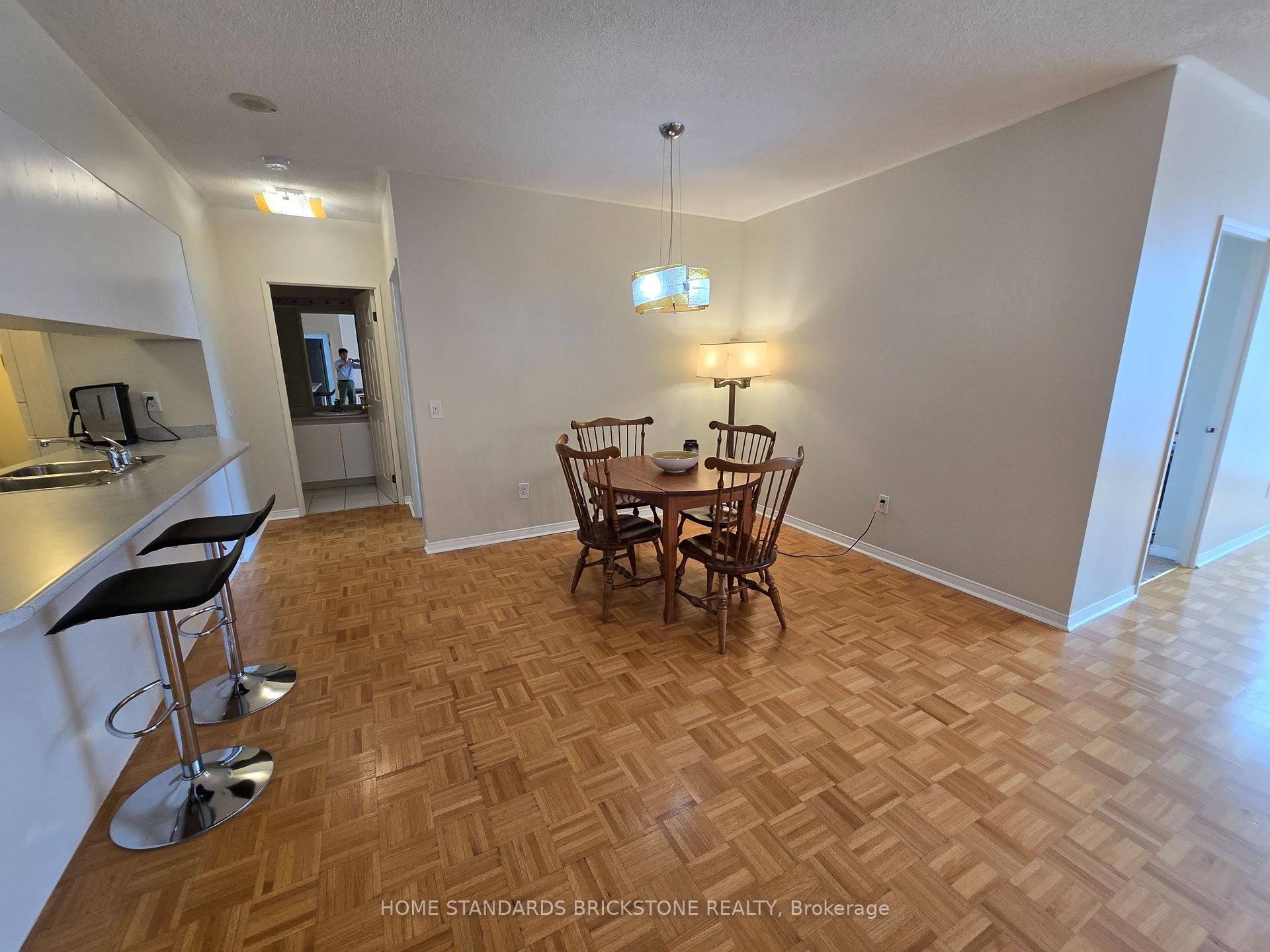 Photo 7 of Unit 220, 7398 Yonge Street, Vaughan, Crestwood-Springfarm-Yorkhill — HOMEH