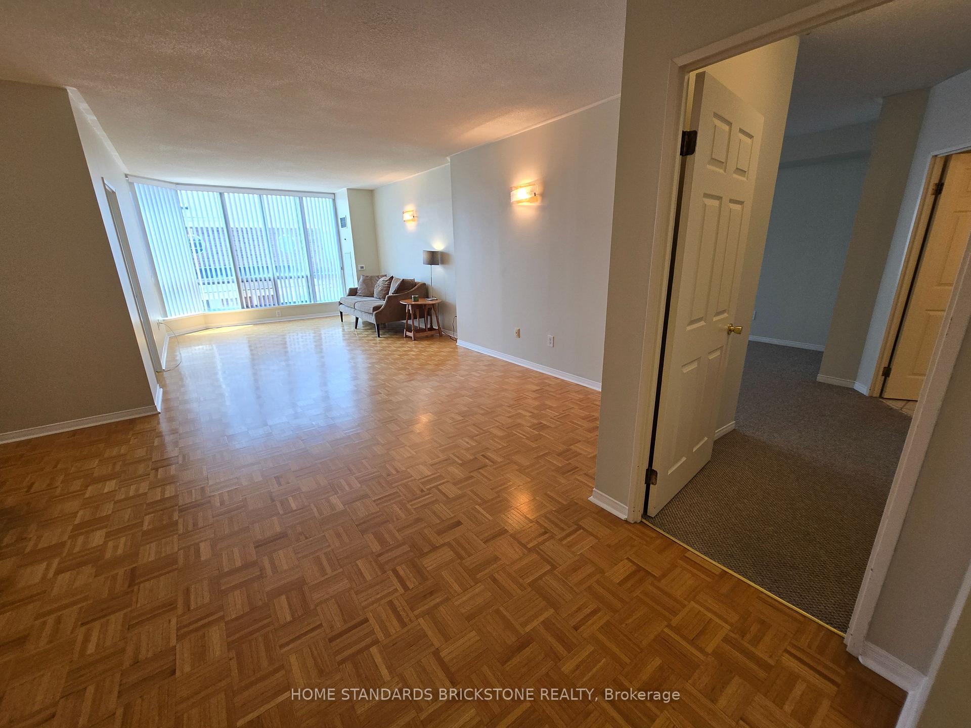 Photo 10 of Unit 220, 7398 Yonge Street, Vaughan, Crestwood-Springfarm-Yorkhill — HOMEH