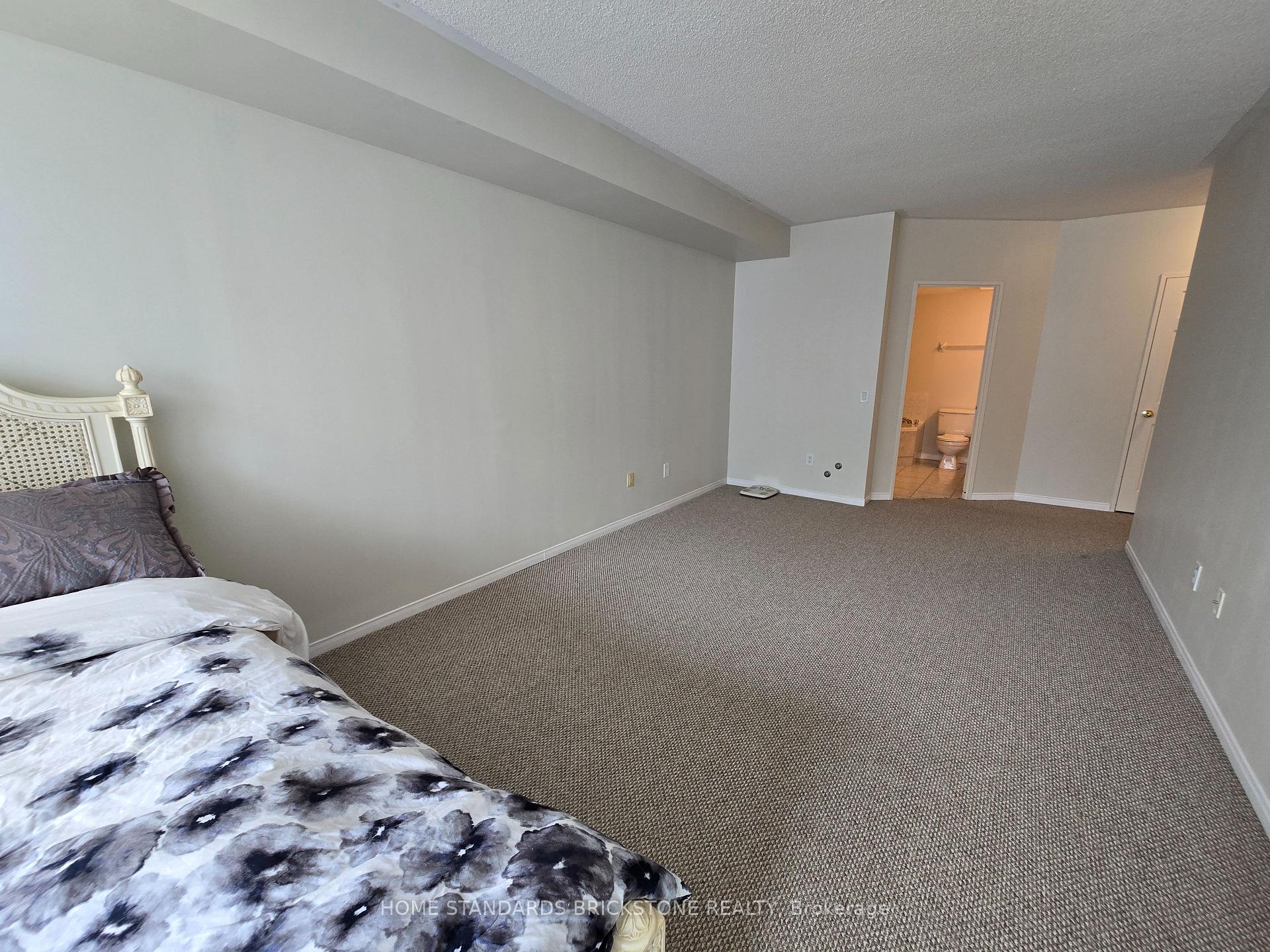 Photo 16 of Unit 220, 7398 Yonge Street, Vaughan, Crestwood-Springfarm-Yorkhill — HOMEH