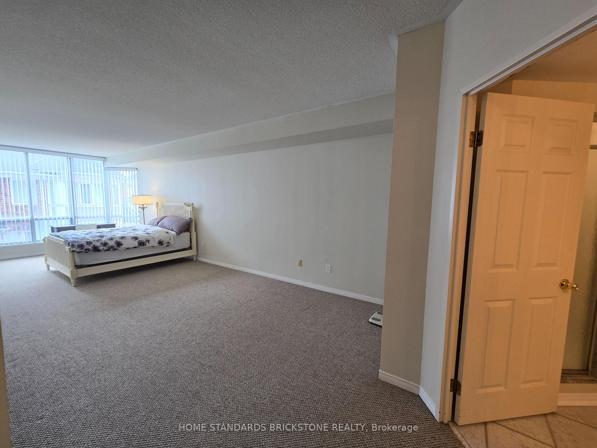 Photo 17 of Unit 220, 7398 Yonge Street, Vaughan, Crestwood-Springfarm-Yorkhill — HOMEH