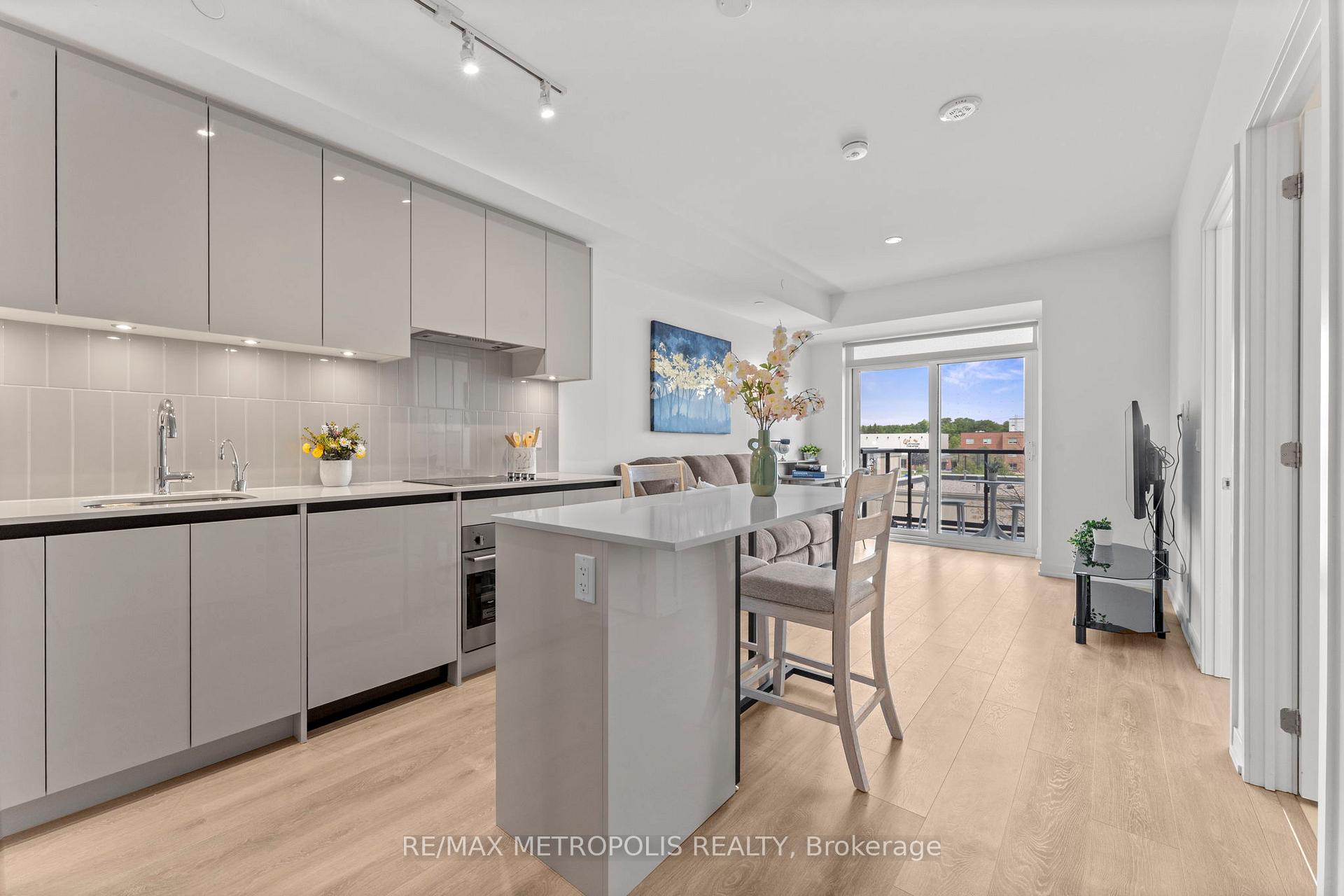 Photo 26 of Unit 303, 8 Beverley Glen Boulevard, Vaughan, Beverley Glen — HOMEH