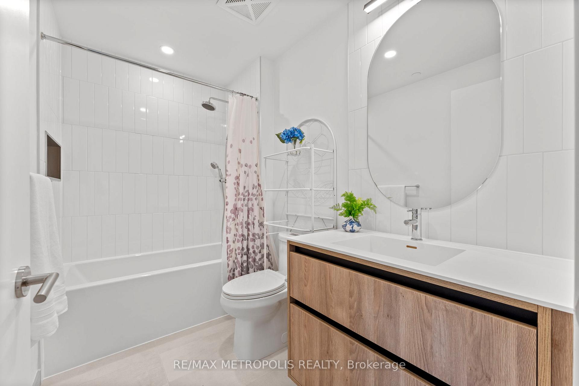 Photo 30 of Unit 303, 8 Beverley Glen Boulevard, Vaughan, Beverley Glen — HOMEH
