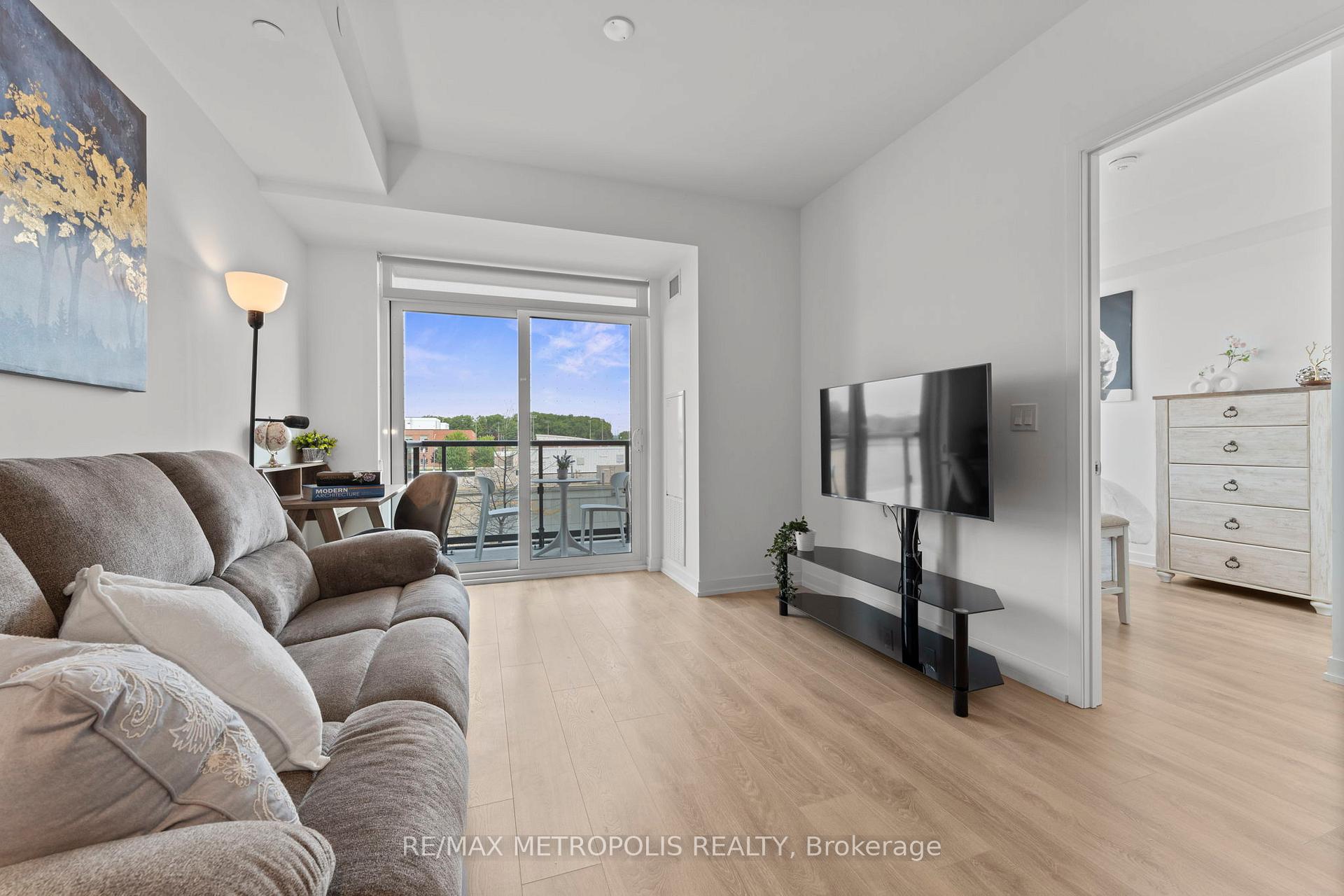 Photo 32 of Unit 303, 8 Beverley Glen Boulevard, Vaughan, Beverley Glen — HOMEH