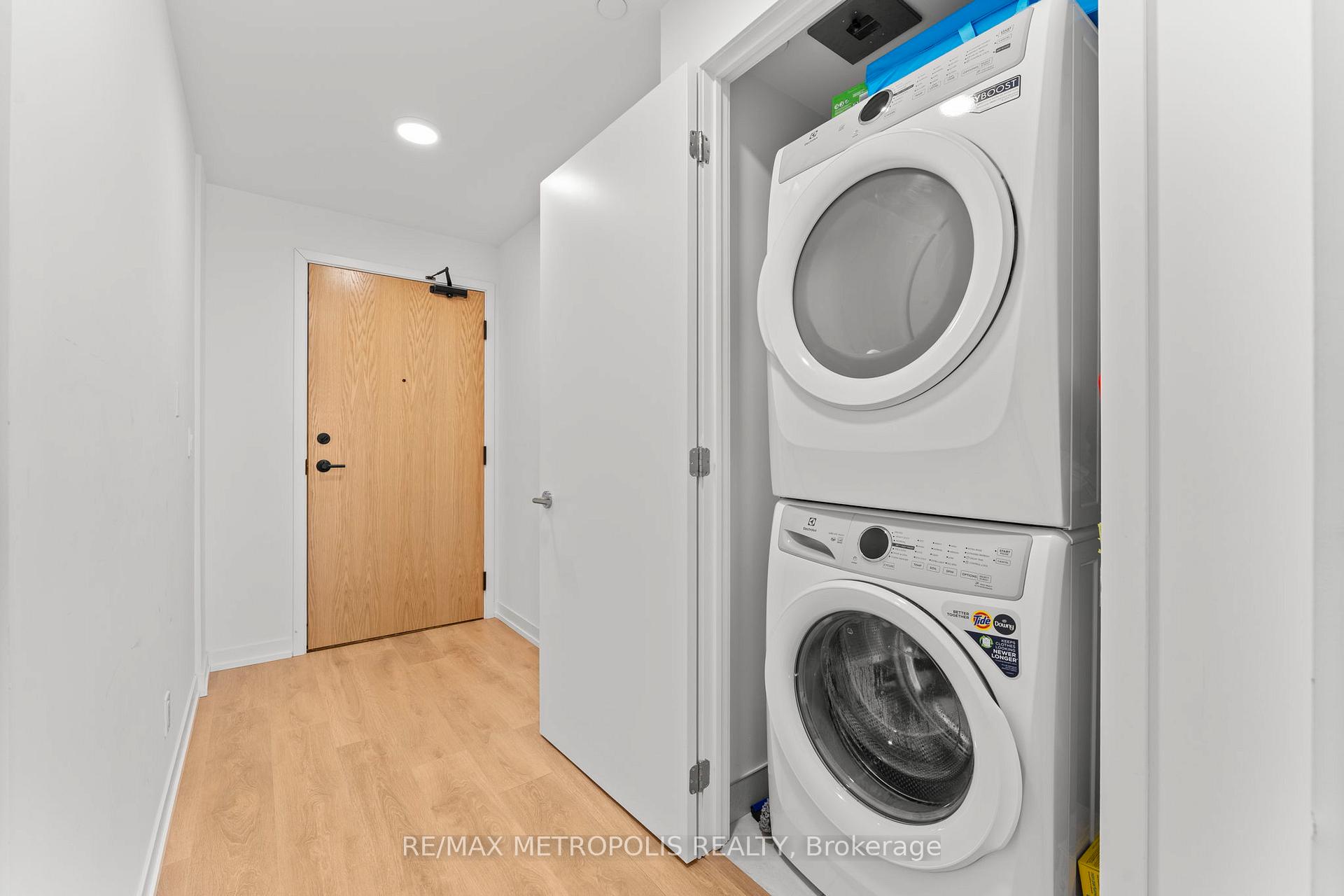 Photo 36 of Unit 303, 8 Beverley Glen Boulevard, Vaughan, Beverley Glen — HOMEH
