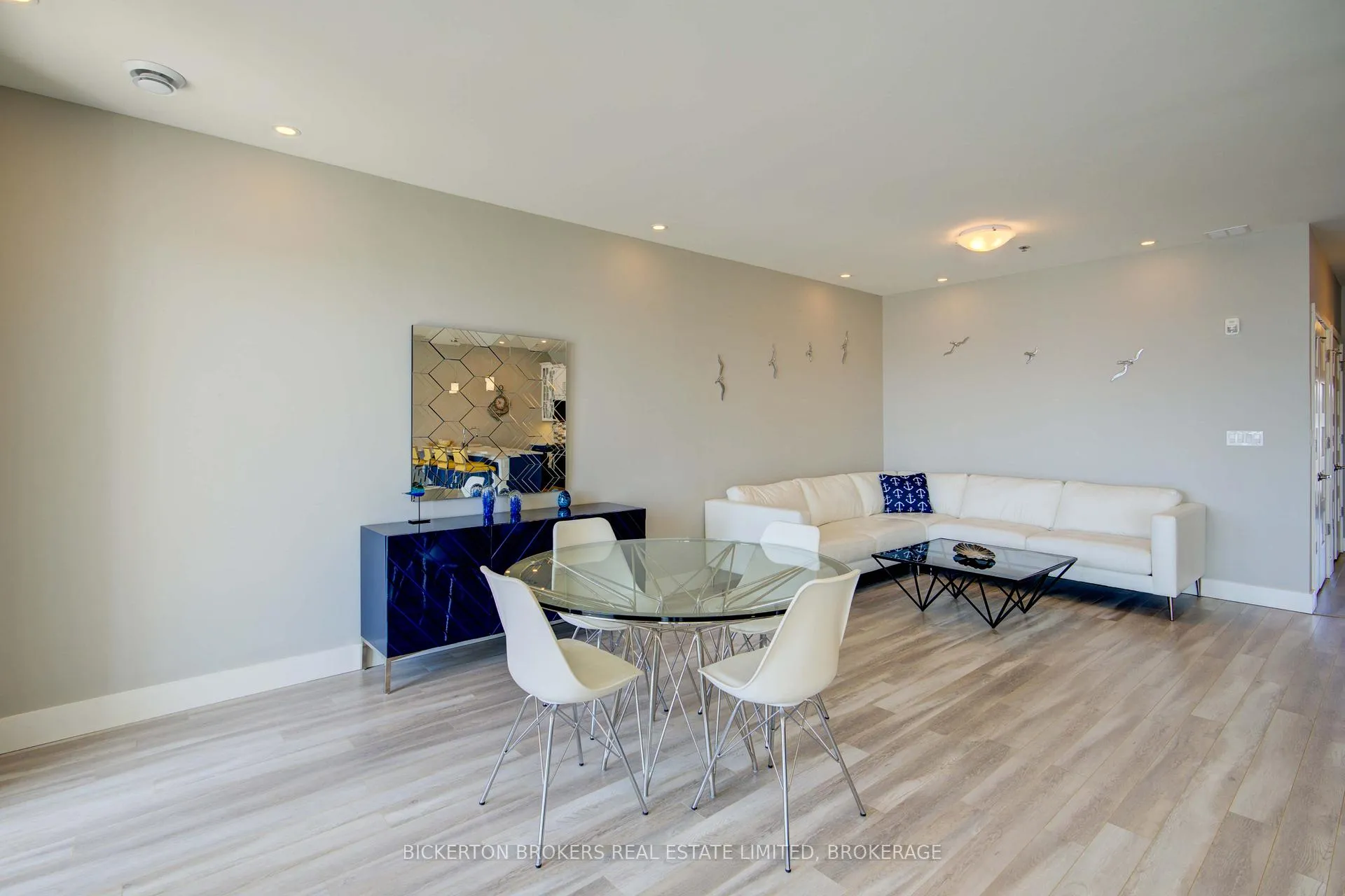 Photo 34 of Unit 403, 130 Water Street, Gananoque — HOMEH
