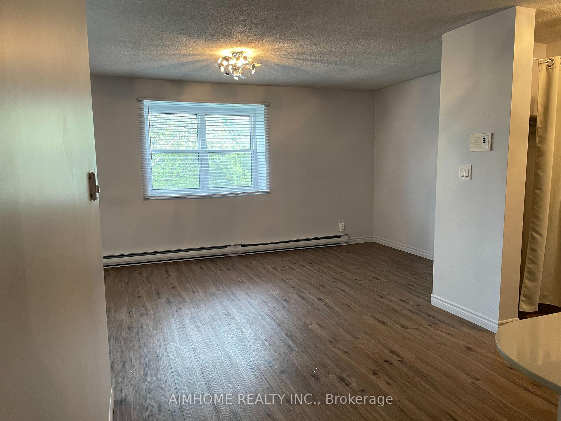 Photo 14 of Unit 1, 113 Westmount Road N, Waterloo — HOMEH
