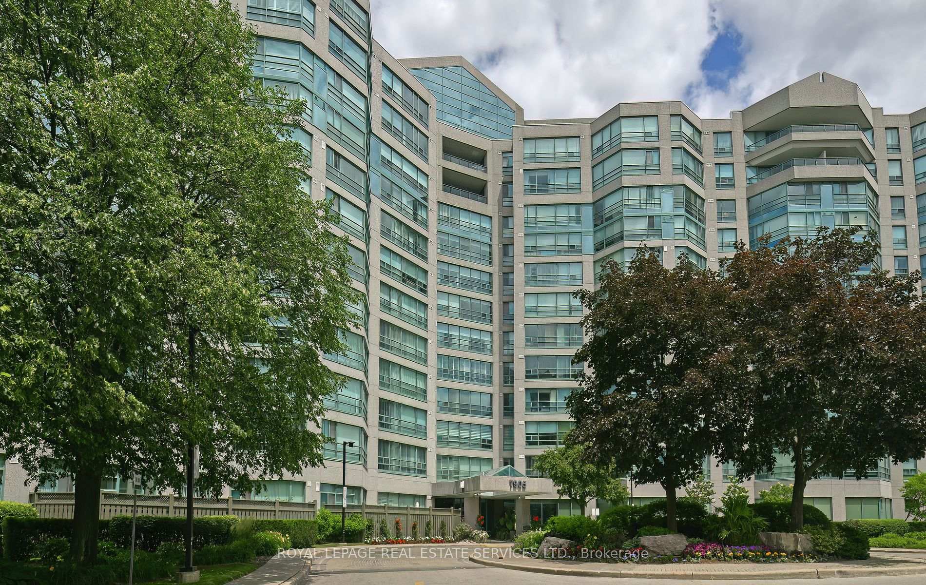 Photo 1 of Unit 113, 7905 Bayview Avenue, Markham, Aileen-Willowbrook — HOMEH