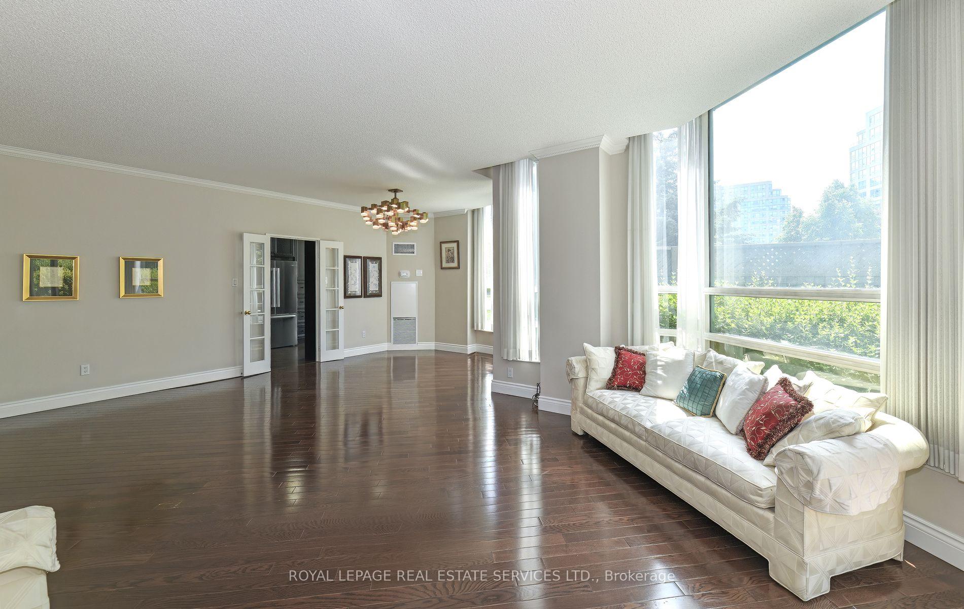 Photo 10 of Unit 113, 7905 Bayview Avenue, Markham, Aileen-Willowbrook — HOMEH