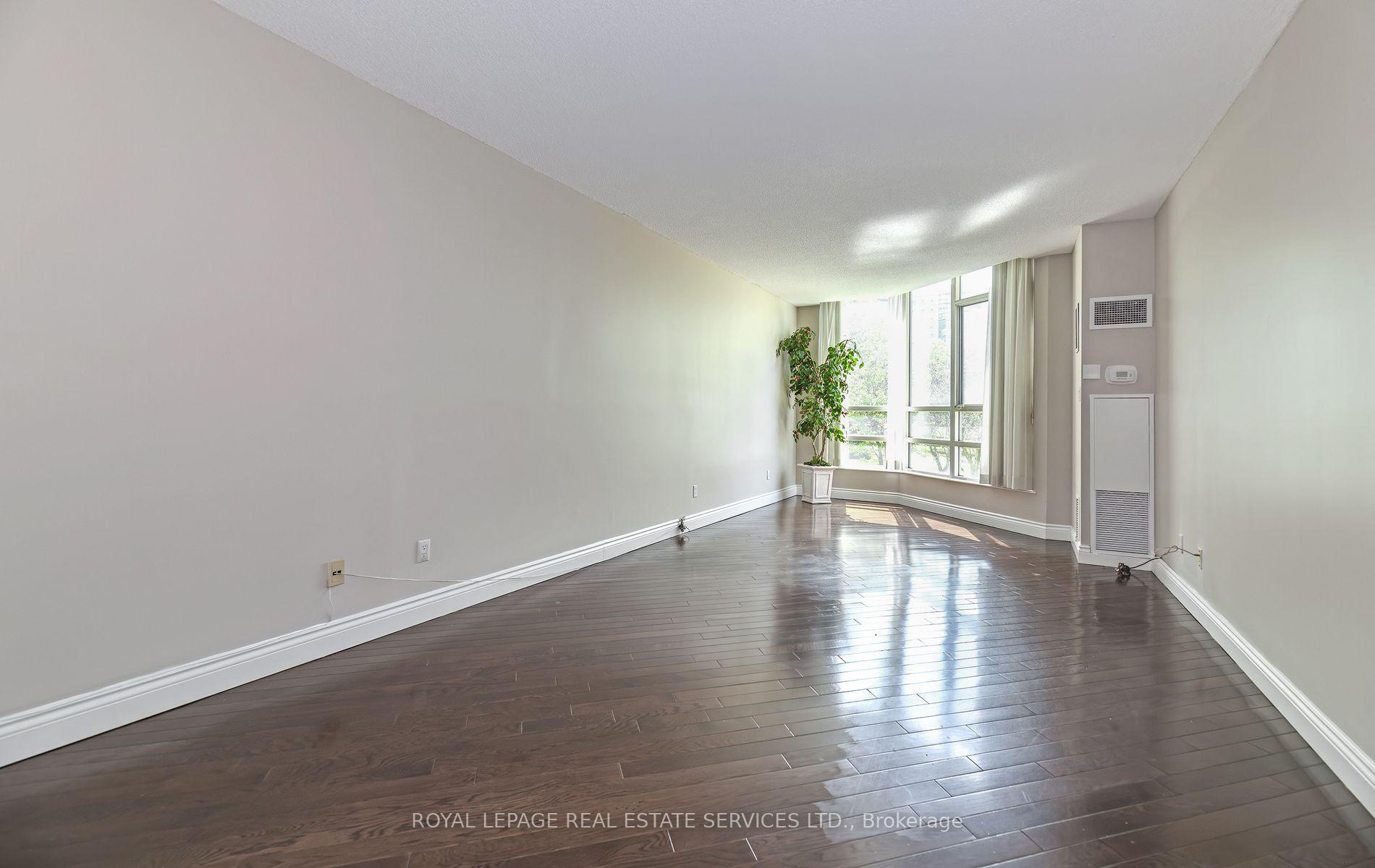 Photo 18 of Unit 113, 7905 Bayview Avenue, Markham, Aileen-Willowbrook — HOMEH