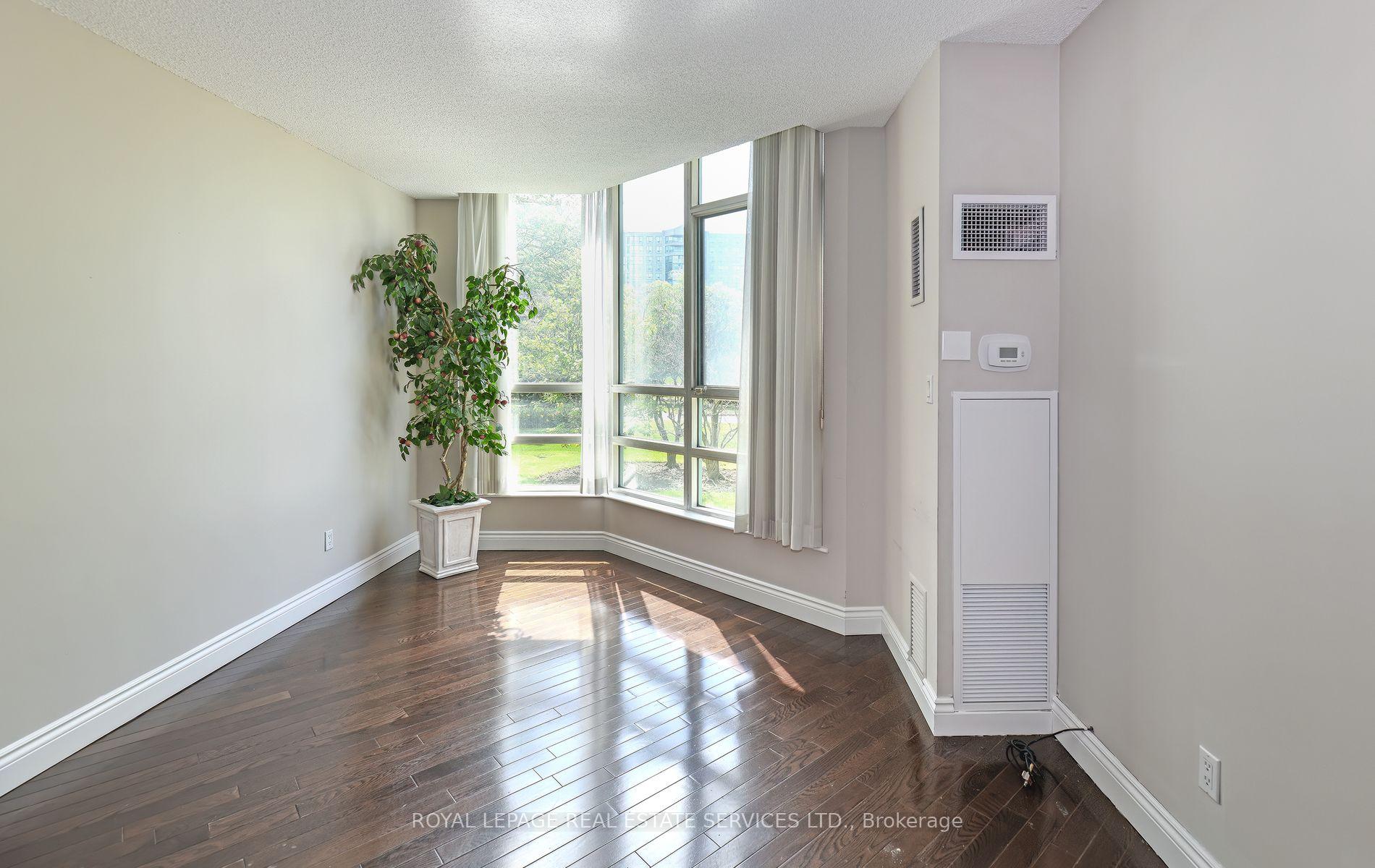 Photo 38 of Unit 113, 7905 Bayview Avenue, Markham, Aileen-Willowbrook — HOMEH