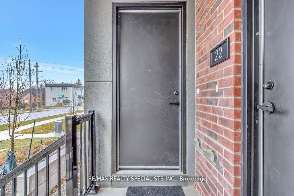 Photo 4 of Unit 21, 99 Roger Street, Waterloo, Uptown Waterloo — HOMEH