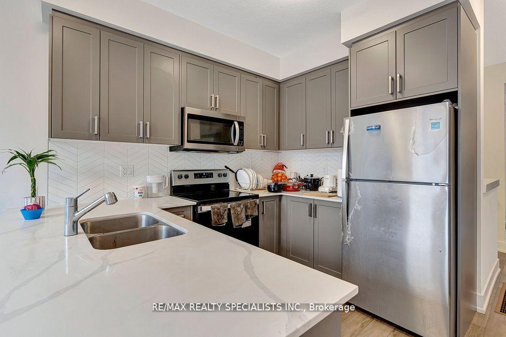 Photo 8 of Unit 21, 99 Roger Street, Waterloo, Uptown Waterloo — HOMEH