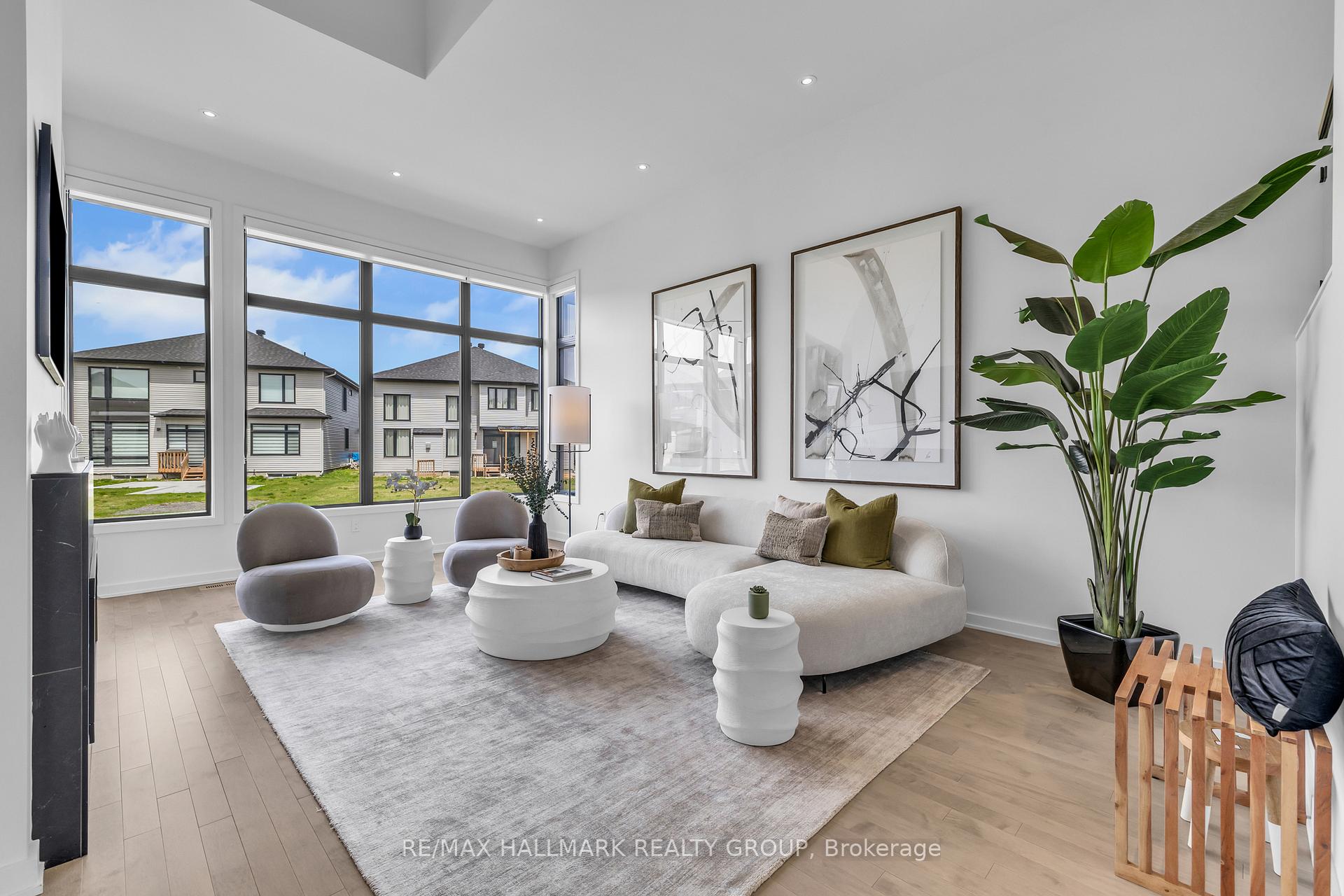 Photo 6 of 817 Chorus Drive, Ottawa, Riverside South/Gloucester Glen — HOMEH