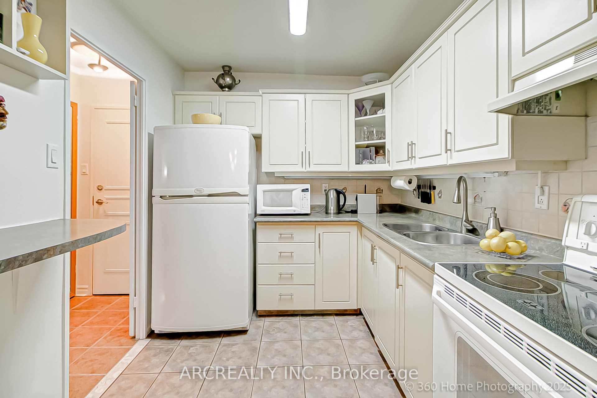 Photo 12 of Unit 165, 16 B Elgin Street, Markham, Thornhill — HOMEH