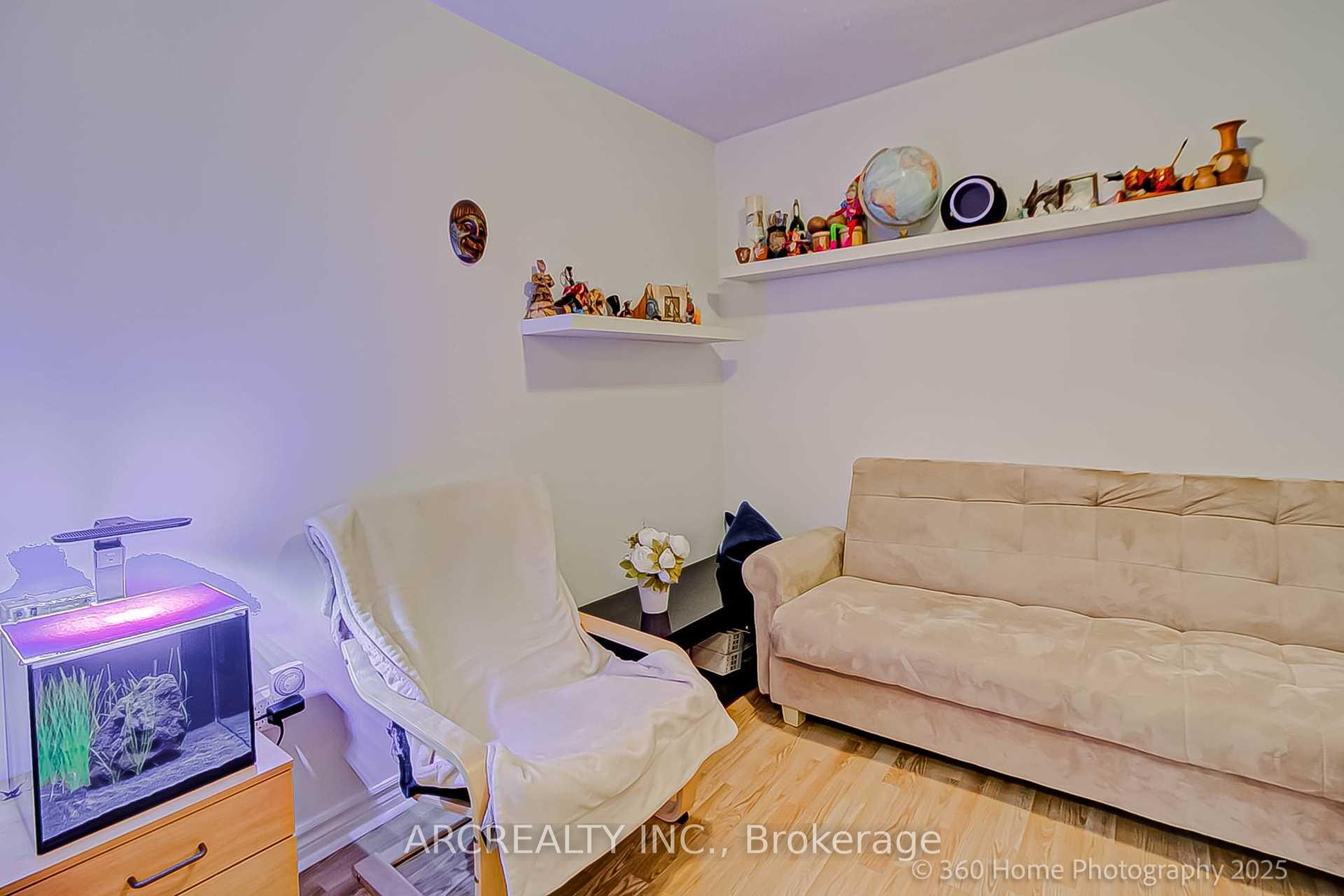 Photo 42 of Unit 165, 16 B Elgin Street, Markham, Thornhill — HOMEH