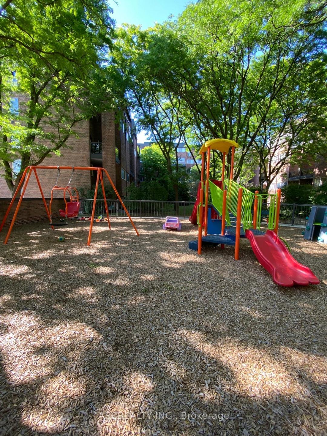 Photo 50 of Unit 165, 16 B Elgin Street, Markham, Thornhill — HOMEH