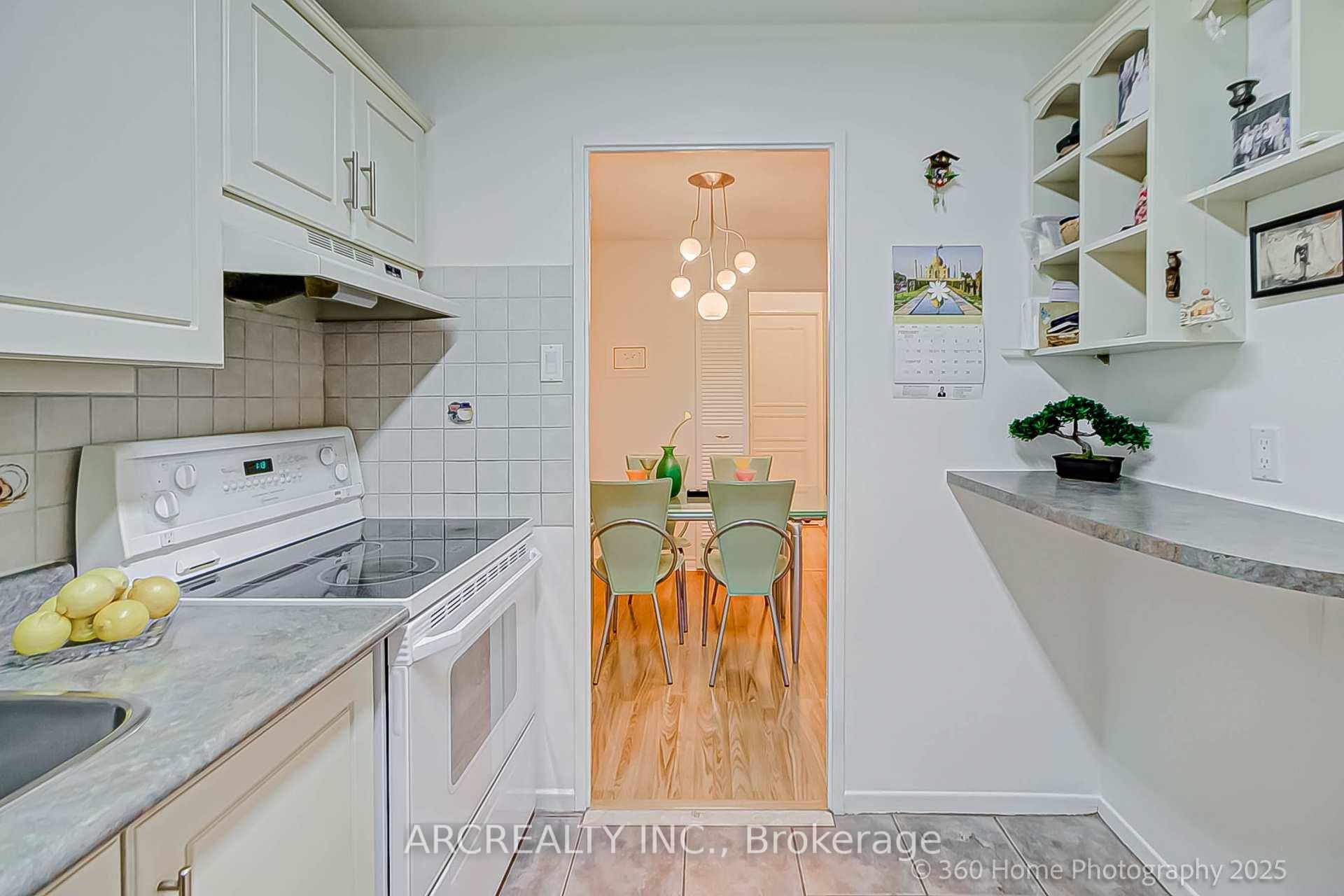 Photo 30 of Unit 165, 16 B Elgin Street, Markham, Thornhill — HOMEH
