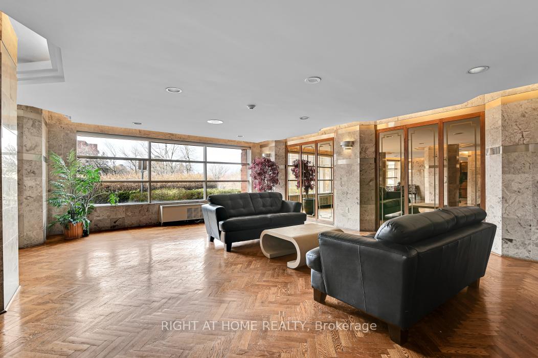Photo 5 of Unit 1703, 2759 Carousel Crescent, Ottawa, Emerald Woods/Sawmill Creek — HOMEH