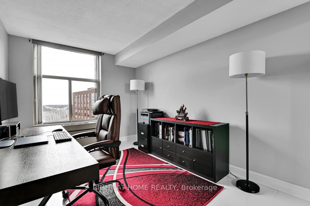 Photo 17 of Unit 1703, 2759 Carousel Crescent, Ottawa, Emerald Woods/Sawmill Creek — HOMEH