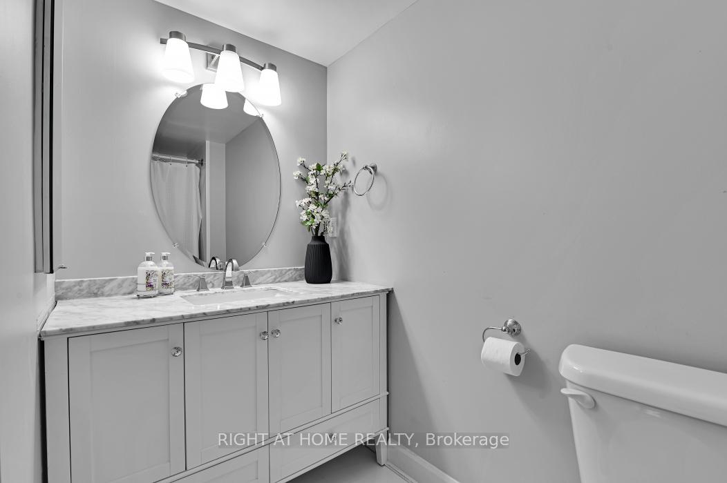 Photo 19 of Unit 1703, 2759 Carousel Crescent, Ottawa, Emerald Woods/Sawmill Creek — HOMEH