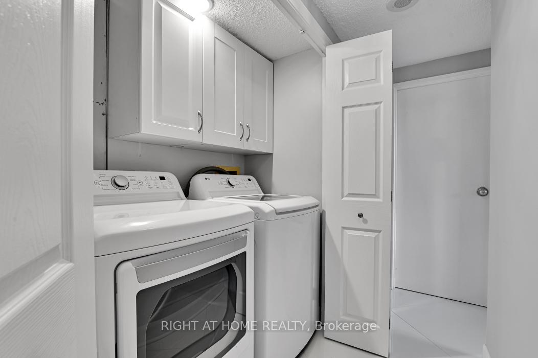 Photo 20 of Unit 1703, 2759 Carousel Crescent, Ottawa, Emerald Woods/Sawmill Creek — HOMEH