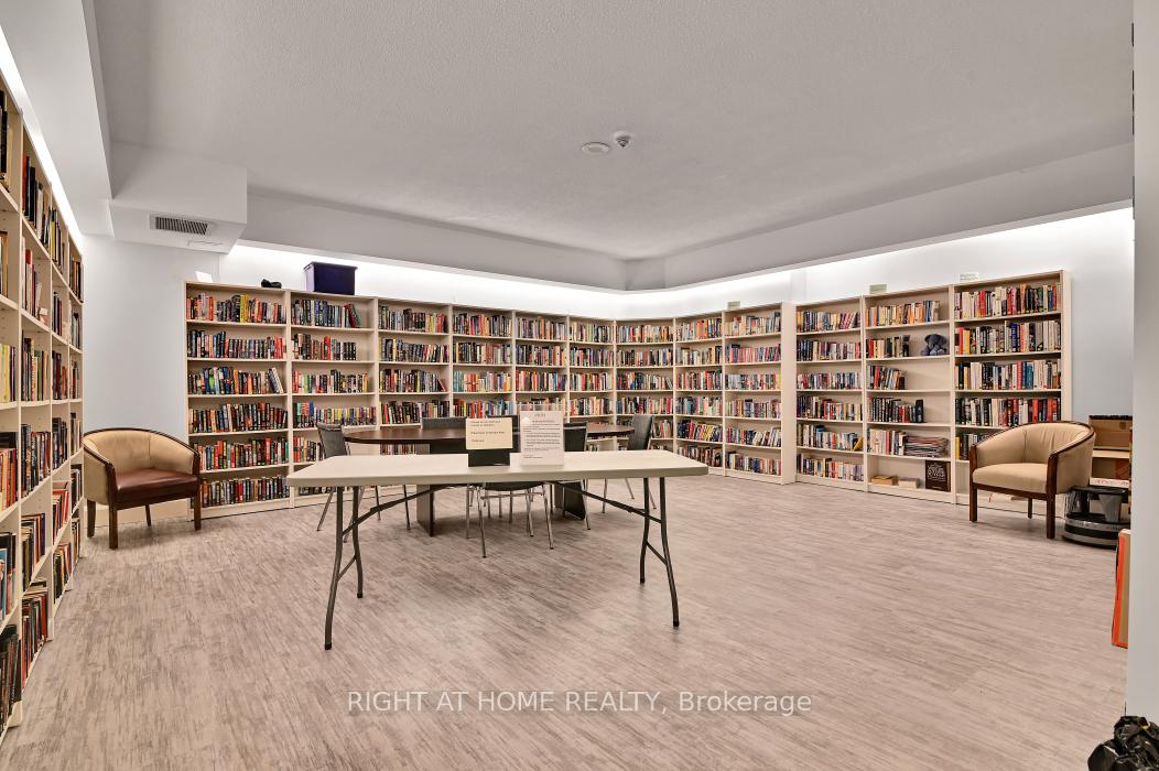 Photo 26 of Unit 1703, 2759 Carousel Crescent, Ottawa, Emerald Woods/Sawmill Creek — HOMEH