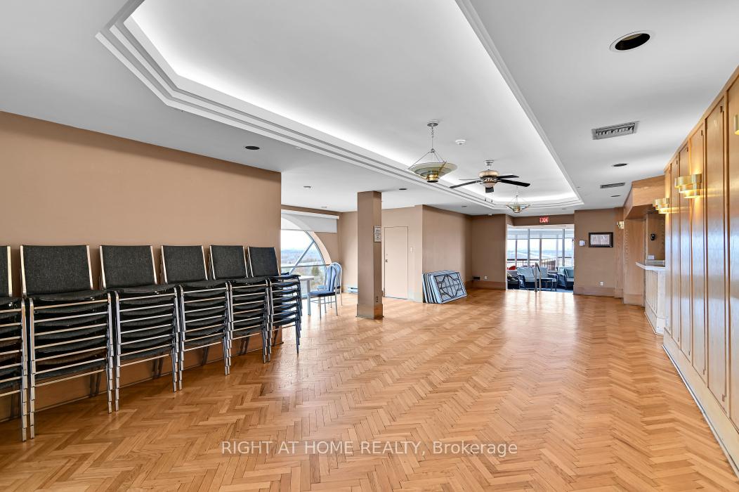 Photo 28 of Unit 1703, 2759 Carousel Crescent, Ottawa, Emerald Woods/Sawmill Creek — HOMEH